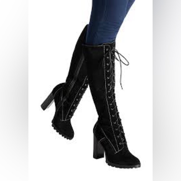 Size 8.5 Boots SHOEDAZZLE - Picture 8 of 8
